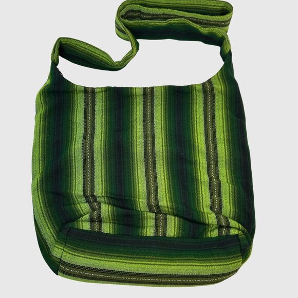 Honduras Handwoven Embroidered Shoulder Bag With Floral Design - Picture 2 of 9